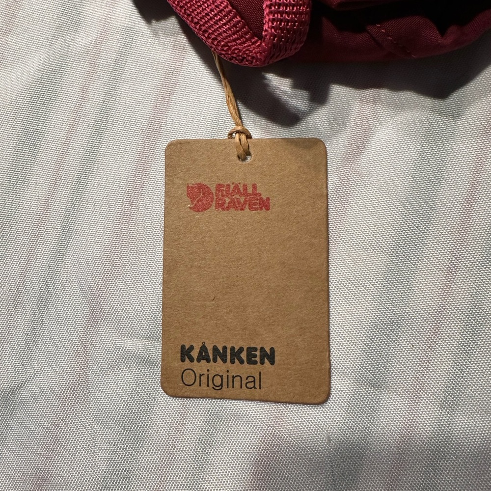 Kanken Fjallraven classic backpack color ox red 14” x 11” x 4.7” NWT - Picture 4 of 7